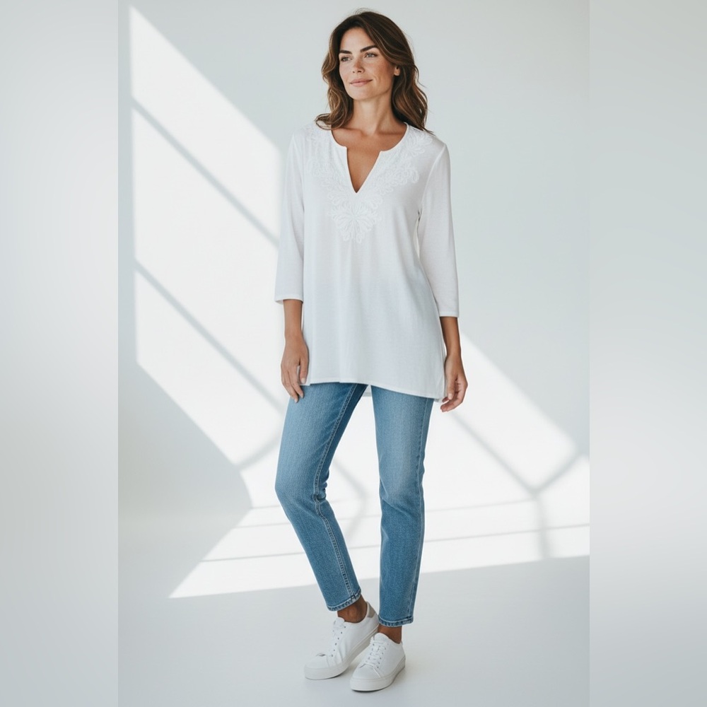 Lilly Pulitzer 3/4 Sleeve Embroidered Tee White Size Small